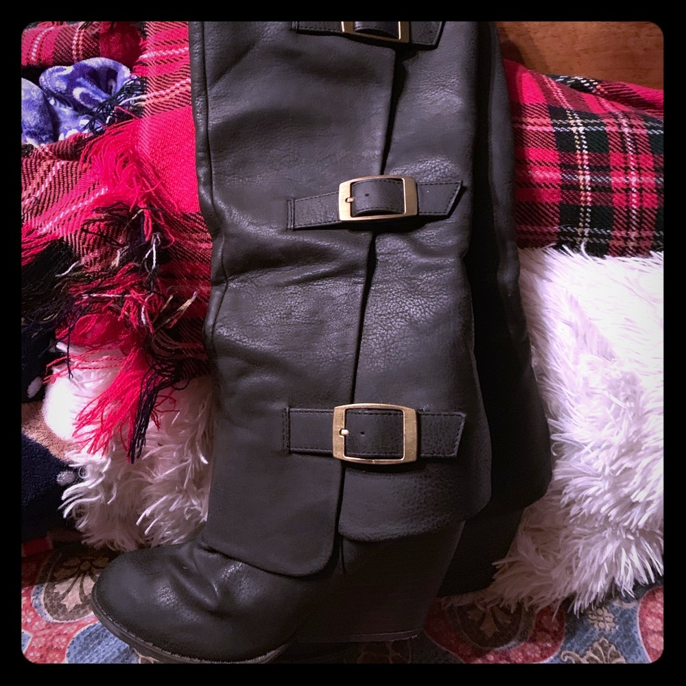 Women’s black buckle high boots size 6.5